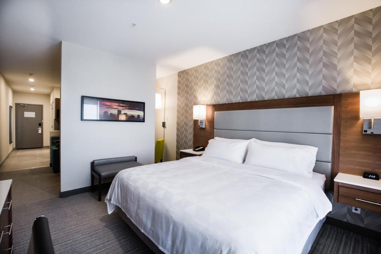 Hotel Holiday Inn Hotel & Suites Calgary South - Conference Ctr By Ihg Calgary