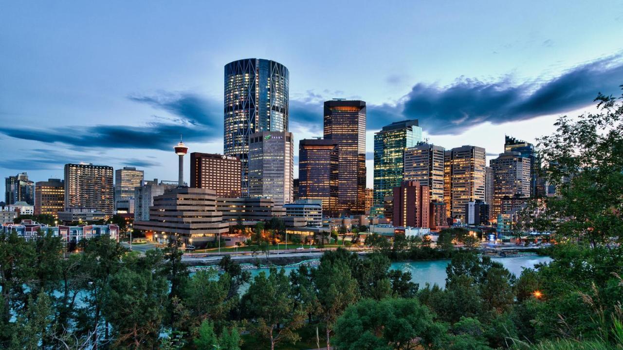 Holiday Inn Hotel & Suites Calgary South - Conference Ctr By Ihg