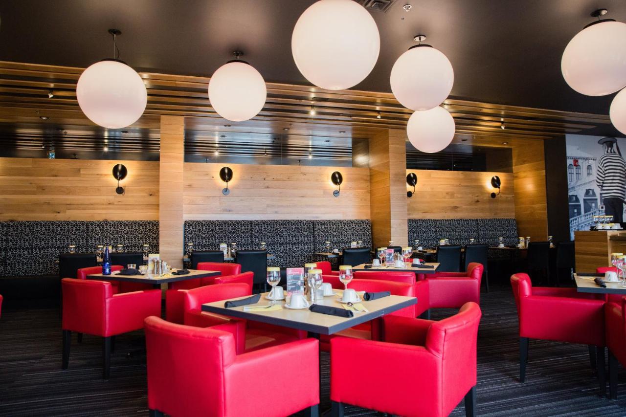 Holiday Inn Hotel & Suites Calgary South - Conference Ctr By Ihg Hotel
