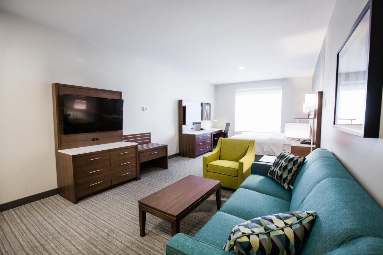 Holiday Inn Hotel & Suites Calgary South - Conference Ctr By Ihg Hotel