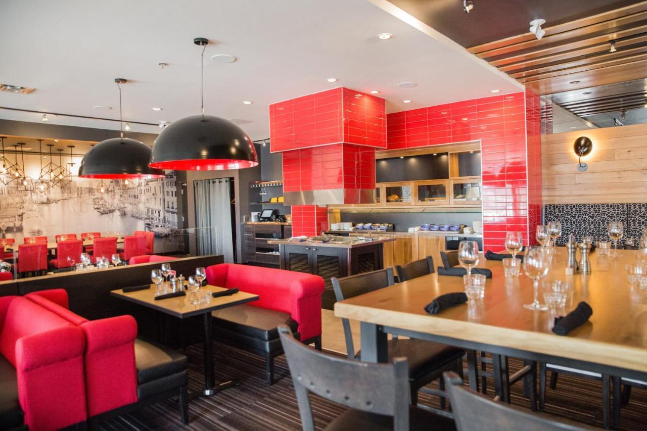 Holiday Inn Hotel & Suites Calgary South - Conference Ctr By Ihg 3* Calgary